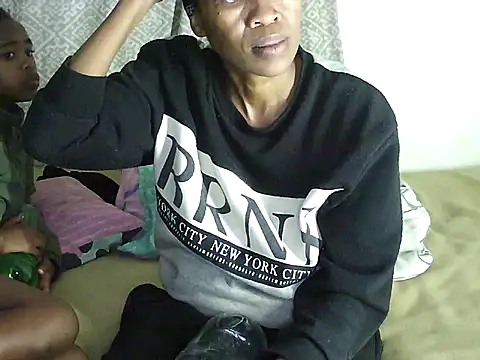 Snapshot of WaywardLady chatting on 8, 5, 2026 WaywardLady online show from 8, 5, 2026
