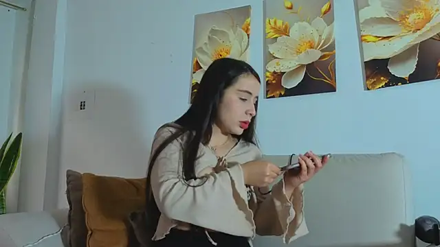 Viioletcollins online show from 23, 4, 2026