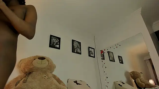 Snapshot of Melisa_Ebony chatting on 5, 6, 2026 Melisa Ebony online show from 5, 6, 2026