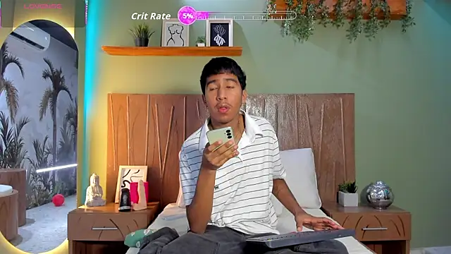 Snapshot of Ender_h0tt chatting on 13, 7, 2026 Ender h0tt online show from 13, 7, 2026