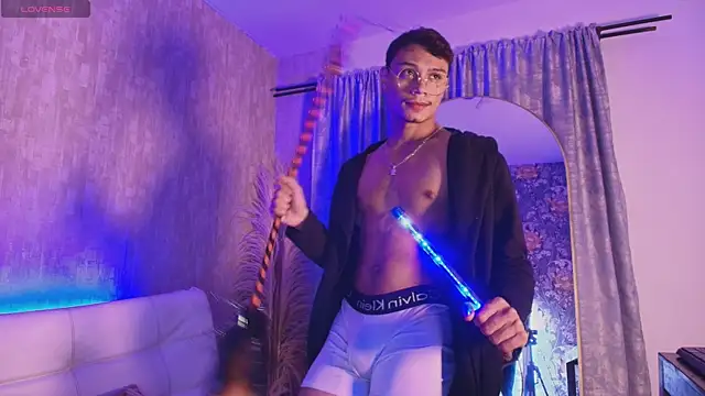 davis saint online show from 7, 4, 2026