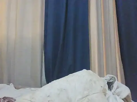Snapshot of niki301 chatting on 19, 4, 2026 niki301 online show from 19, 4, 2026
