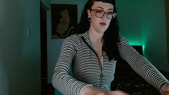 Snapshot of VelvetVal_ chatting on 11, 4, 2026 VelvetVal online show from 11, 4, 2026