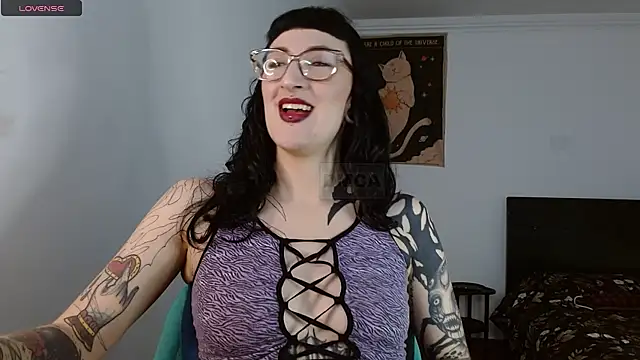 Snapshot of VelvetVal_ chatting on 4, 5, 2026 VelvetVal online show from 4, 5, 2026