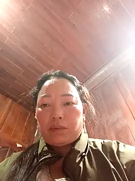 Yellow-pink online show from 18, 3, 2026