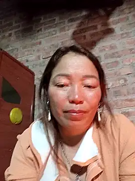 Snapshot of Yellow-pink chatting on 25, 4, 2026 Yellow-pink online show from 25, 4, 2026