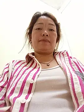 Snapshot of Yellow-pink chatting on 25, 7, 2026 Yellow-pink online show from 25, 7, 2026