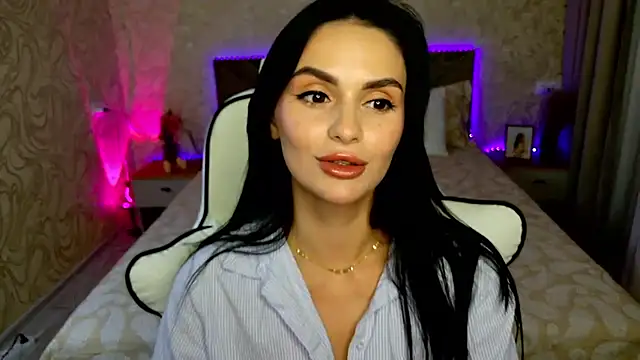 Snapshot of MilaaSweety chatting on 3, 7, 2026 MilaaSweety online show from 3, 7, 2026