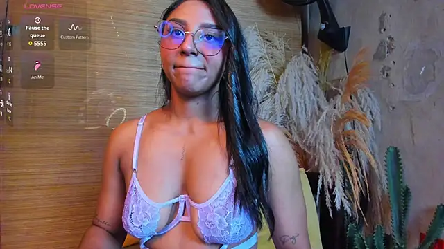 Victoria Gonzalez online show from 8, 3, 2026