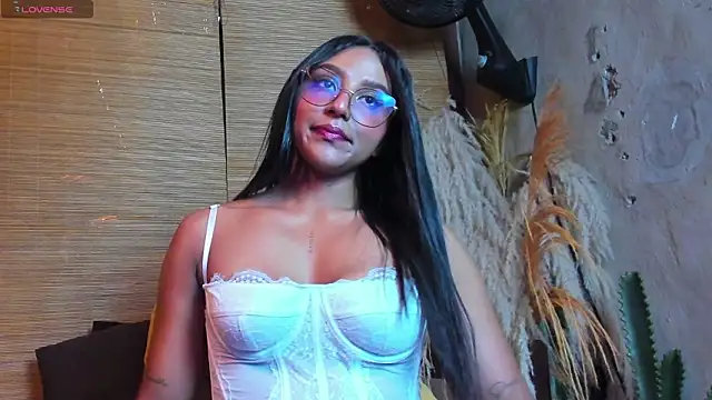 Victoria Gonzalez online show from 11, 3, 2026