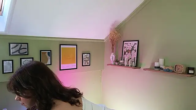 Blush Kira online show from 13, 3, 2026