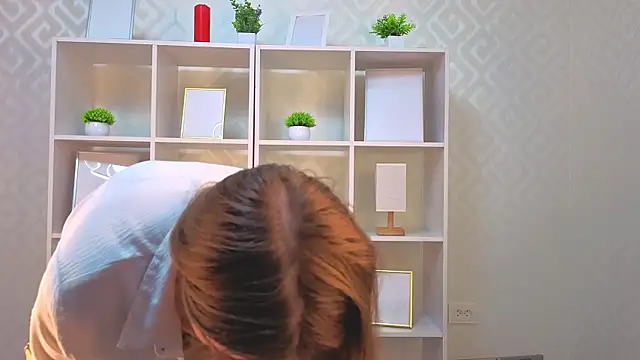 EsterCristofori online show from 25, 4, 2026