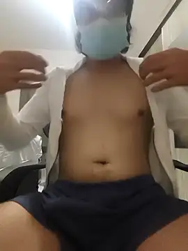 Snapshot of vinii1800 chatting on 5, 4, 2026 vinii1800 online show from 5, 4, 2026