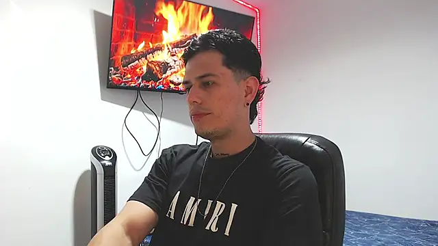 JUAN CAMILOXXX online show from 8, 4, 2026