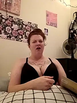 Snapshot of Sluttynoel chatting on 1, 5, 2026 Sluttynoel online show from 1, 5, 2026