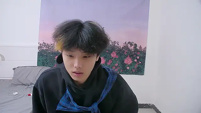 icecream-002 online show from 9, 4, 2026