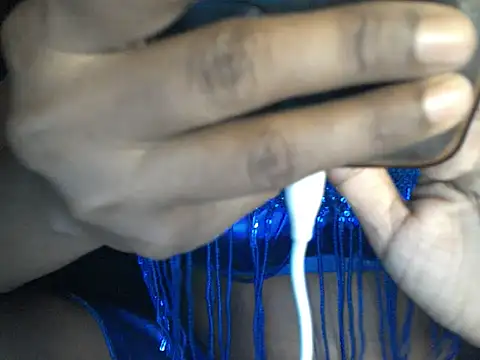 Couplehot00 online show from 15, 4, 2026