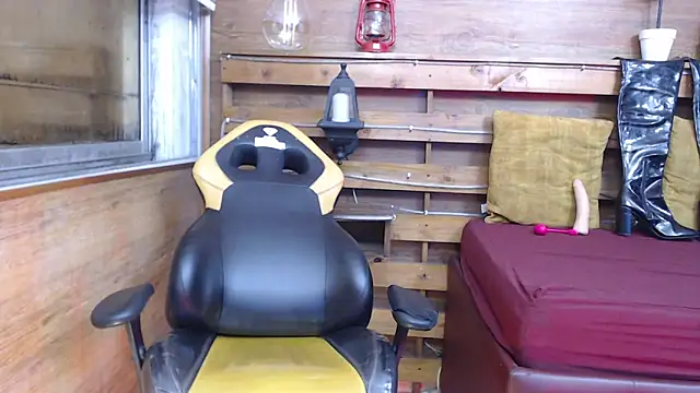 Snapshot of vayolettatto_bigass chatting on 24, 3, 2026 vayolettatto bigass online show from 24, 3, 2026