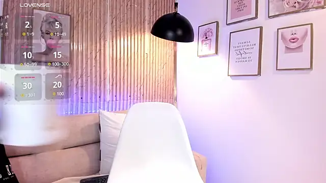 Zoey monroe online show from 11, 4, 2026