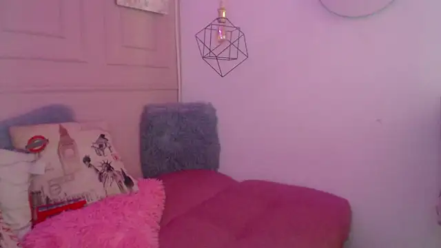 zoe  baker online show from 30, 4, 2026