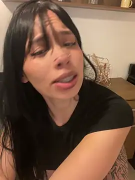 Snapshot of Queen_Chanel_XXX chatting on 29, 4, 2026 Queen Chanel XXX online show from 29, 4, 2026