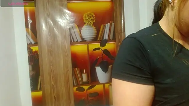 linazaenz online show from 13, 3, 2026