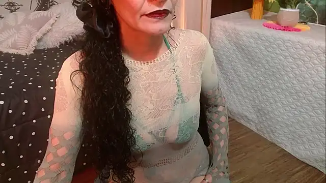  Alexandra Jones online show from 2, 5, 2026