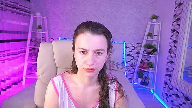Snapshot of LittleJulii chatting on 27, 5, 2026 LittleJulii online show from 27, 5, 2026