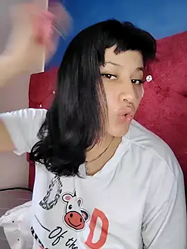 Snapshot of brunne_eva chatting on 3, 5, 2026 brunne eva online show from 3, 5, 2026