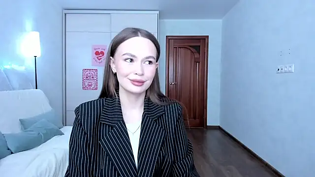 kittiangel00 online show from 14, 4, 2026