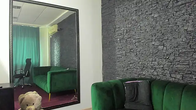 DiamondMilff online show from 21, 3, 2026