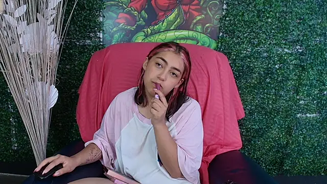 PinkyyPieee  online show from 31, 3, 2026