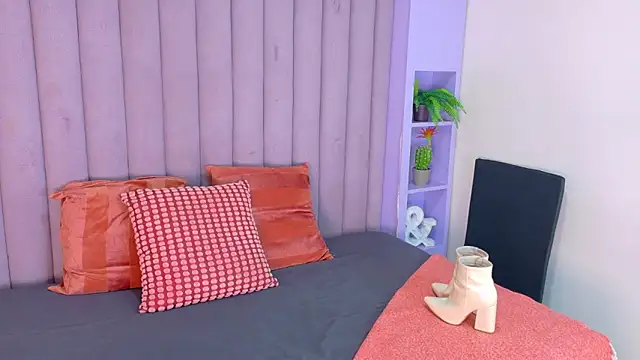 Snapshot of Meganlove__ chatting on 15, 6, 2026 Meganlove online show from 15, 6, 2026