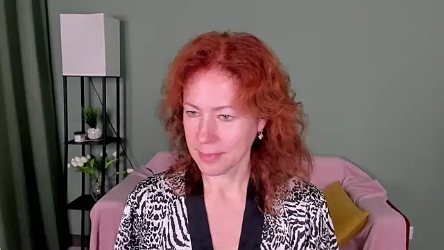 LeticiaRomano online show from 24, 7, 2026