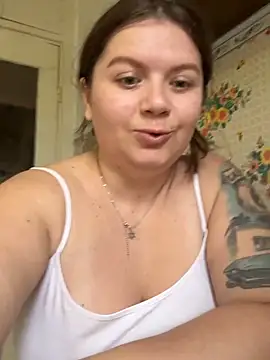 Nenssy555 online show from 10, 4, 2026