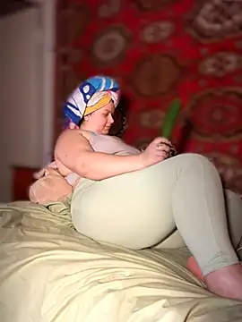 Snapshot of Nenssy555 chatting on 24, 5, 2026 Nenssy555 online show from 24, 5, 2026