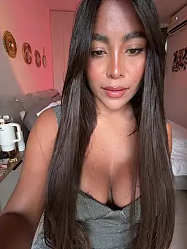 SaraValentina11 online show from 19, 4, 2026