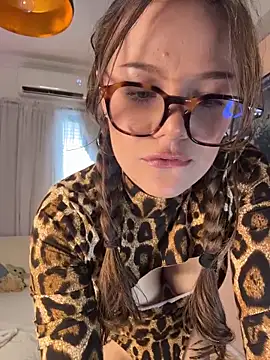 Snapshot of Tallulah_Kinky chatting on 30, 4, 2026 Tallulah Kinky online show from 30, 4, 2026