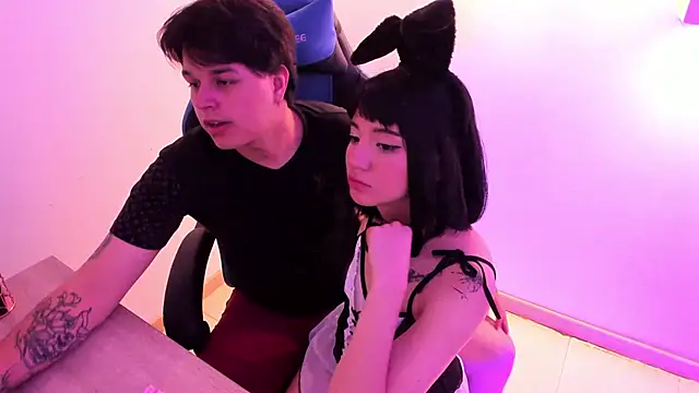 Melody and Max online show from 3, 4, 2026