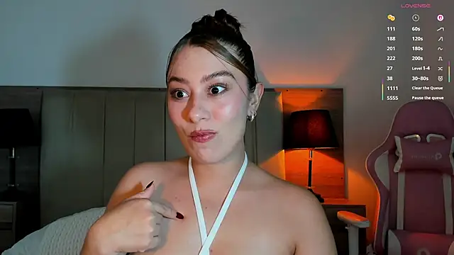 Snapshot of alejarosee chatting on 15, 6, 2026 alejarosee online show from 15, 6, 2026