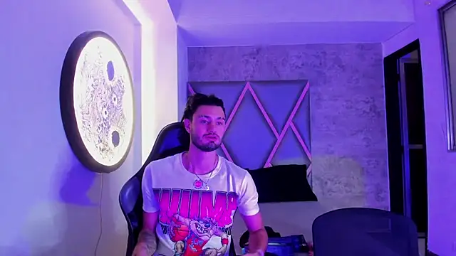 Wolf Kitty online show from 1, 4, 2026