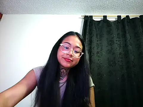 Snapshot of honeyblue12 chatting on 14, 3, 2026 honeyblue12 online show from 14, 3, 2026