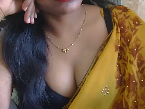 Snapshot of hottest_mahiii chatting on 30, 5, 2026 hottest mahiii online show from 30, 5, 2026