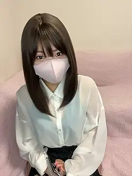 Snapshot of ichigonoiichan chatting on 8, 4, 2026 ichigonoiichan online show from 8, 4, 2026