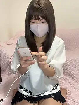 Snapshot of ichigonoiichan chatting on 26, 4, 2026 ichigonoiichan online show from 26, 4, 2026