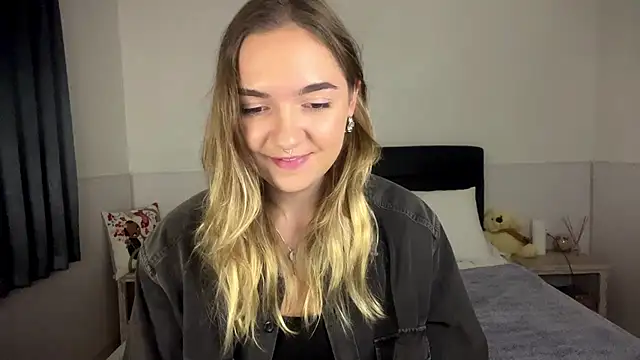 RoxyWet online show from 15, 7, 2026