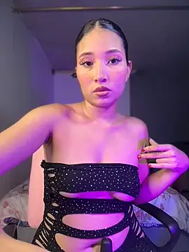 iamkyliewest online show from 3, 4, 2026