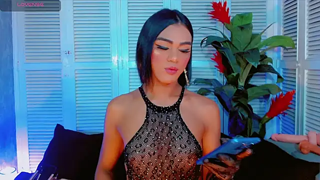 tiifannysexyhot online show from 13, 4, 2026