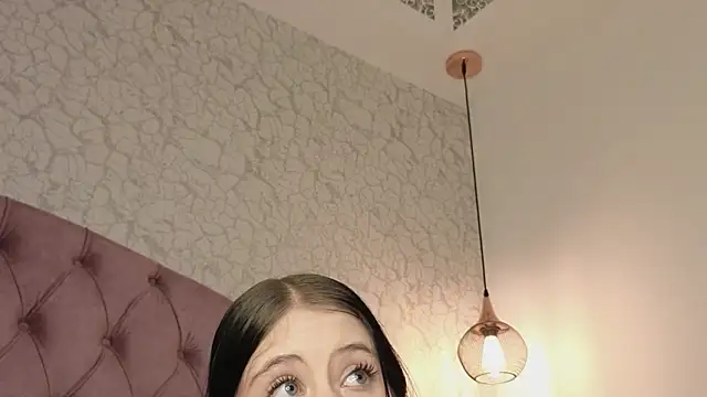 Snapshot of saraa_joness_ chatting on 14, 3, 2026 saraa joness online show from 14, 3, 2026