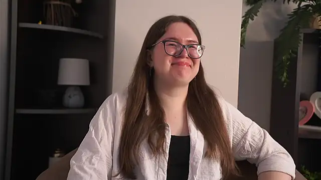 Snapshot of LinseyBellisario chatting on 15, 3, 2026 LinseyBellisario online show from 15, 3, 2026